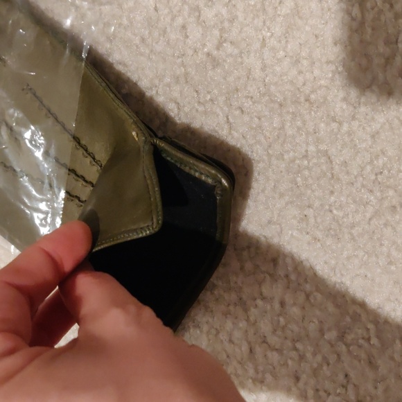 Bruno Di Costanzo handcrafted Olive Leather XL gloves with silk lining - Picture 13 of 14